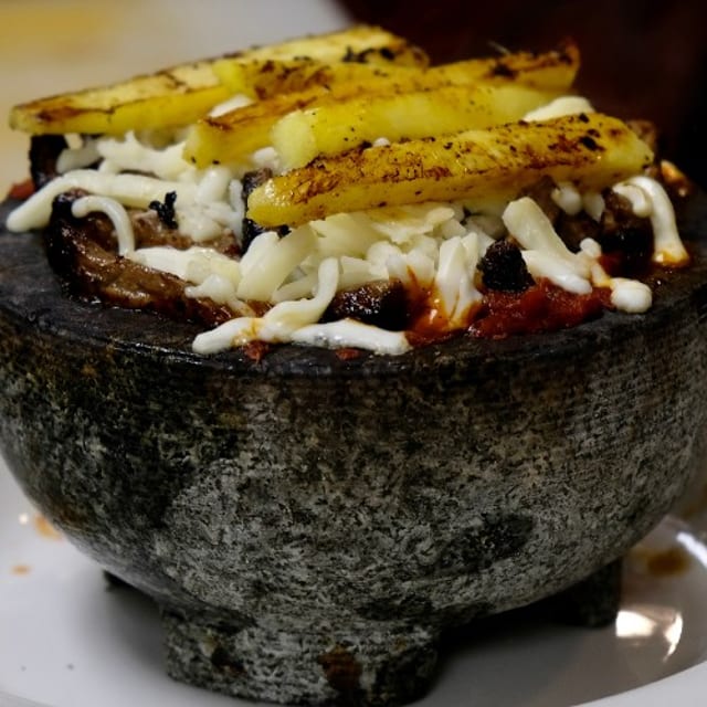 Mariachi Molcajete.
