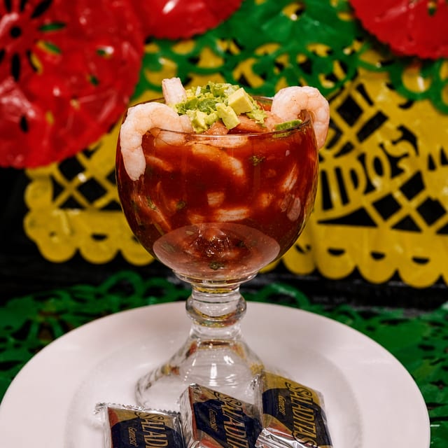 Coctel De Camarones Plate.